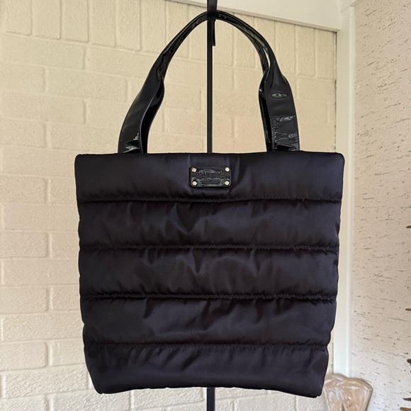 kate spade Handbags - kate spade Black Puffy “Apres Ski” Tote Patent Leather Straps & Polka Dot Lining